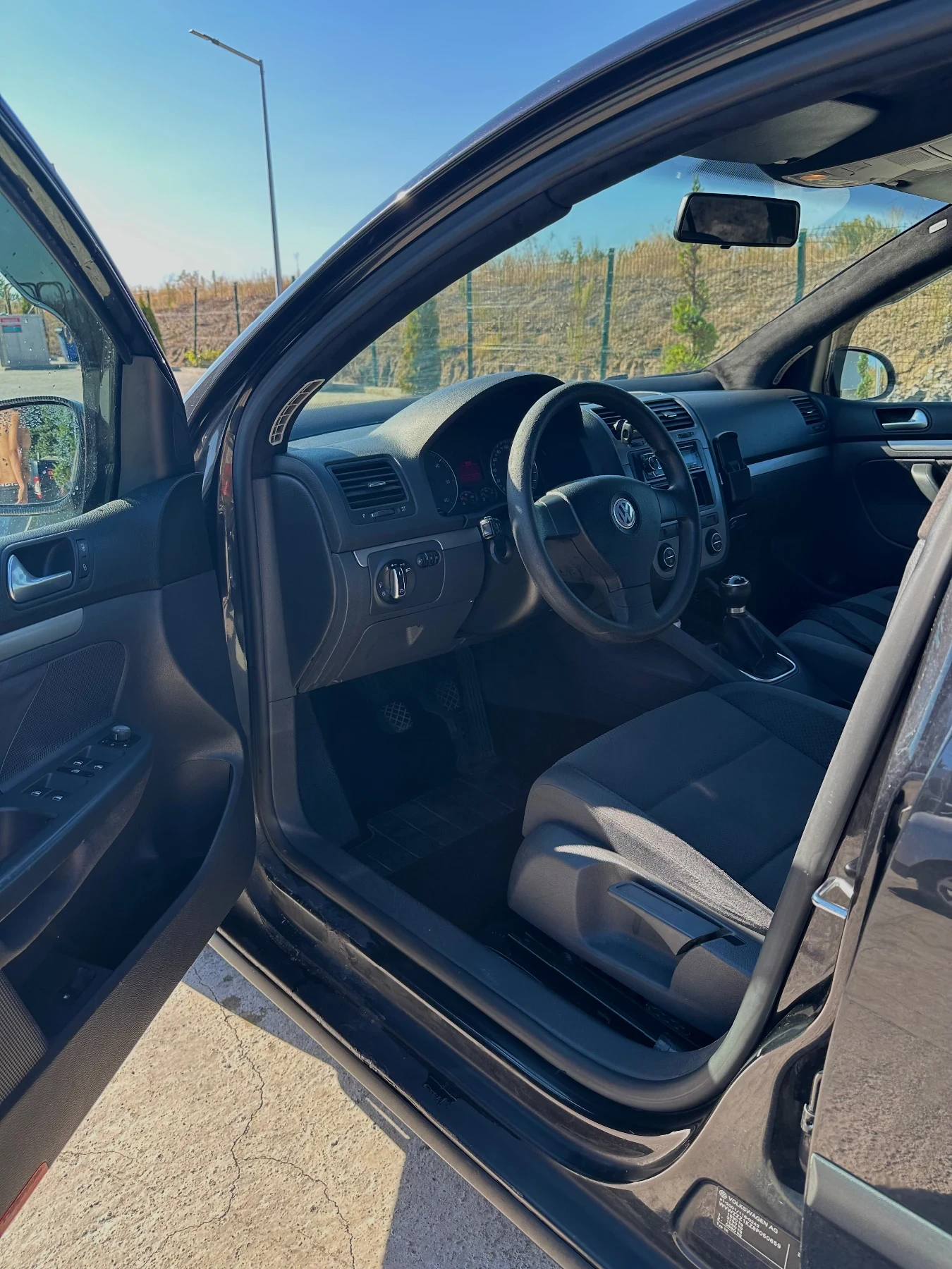 VW Golf 5 1.9tdi, снимка 5 - Автомобили и джипове - 55991631