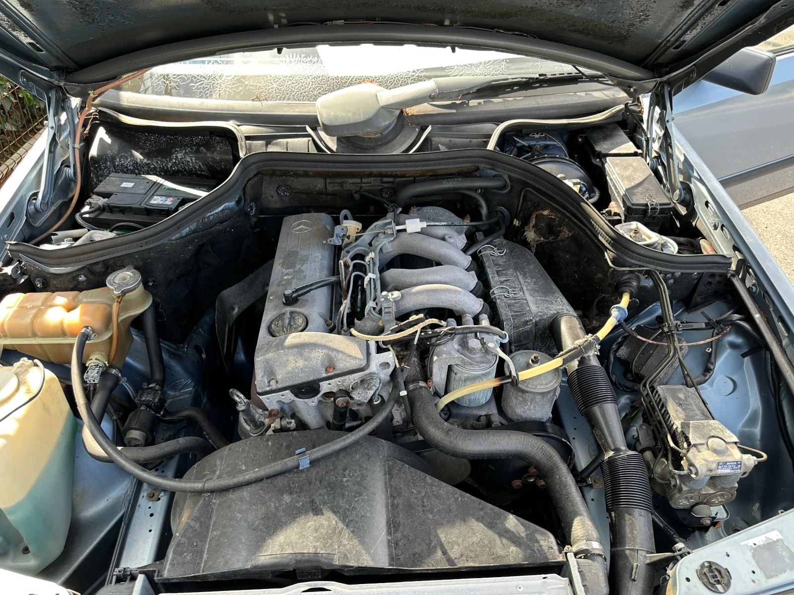 Mercedes-Benz 124 200 D, снимка 6 - Автомобили и джипове - 56058047