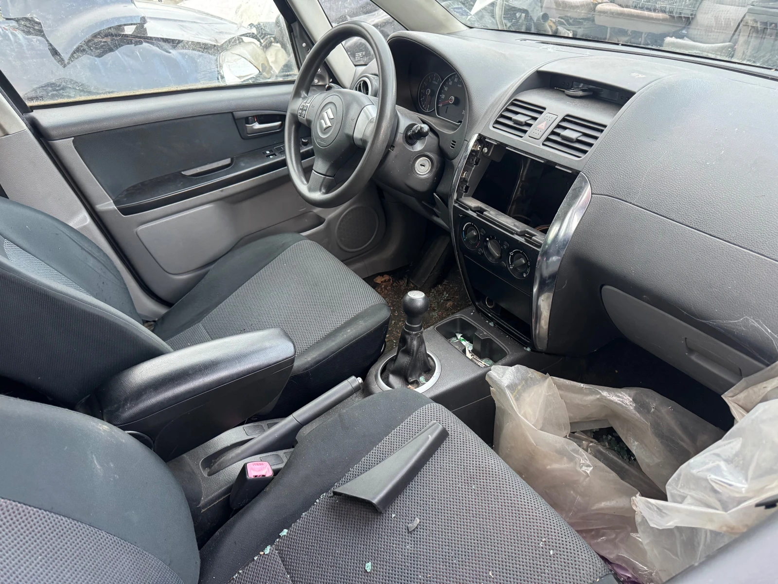 Suzuki SX4 1.6 i, снимка 6 - Автомобили и джипове - 56168146