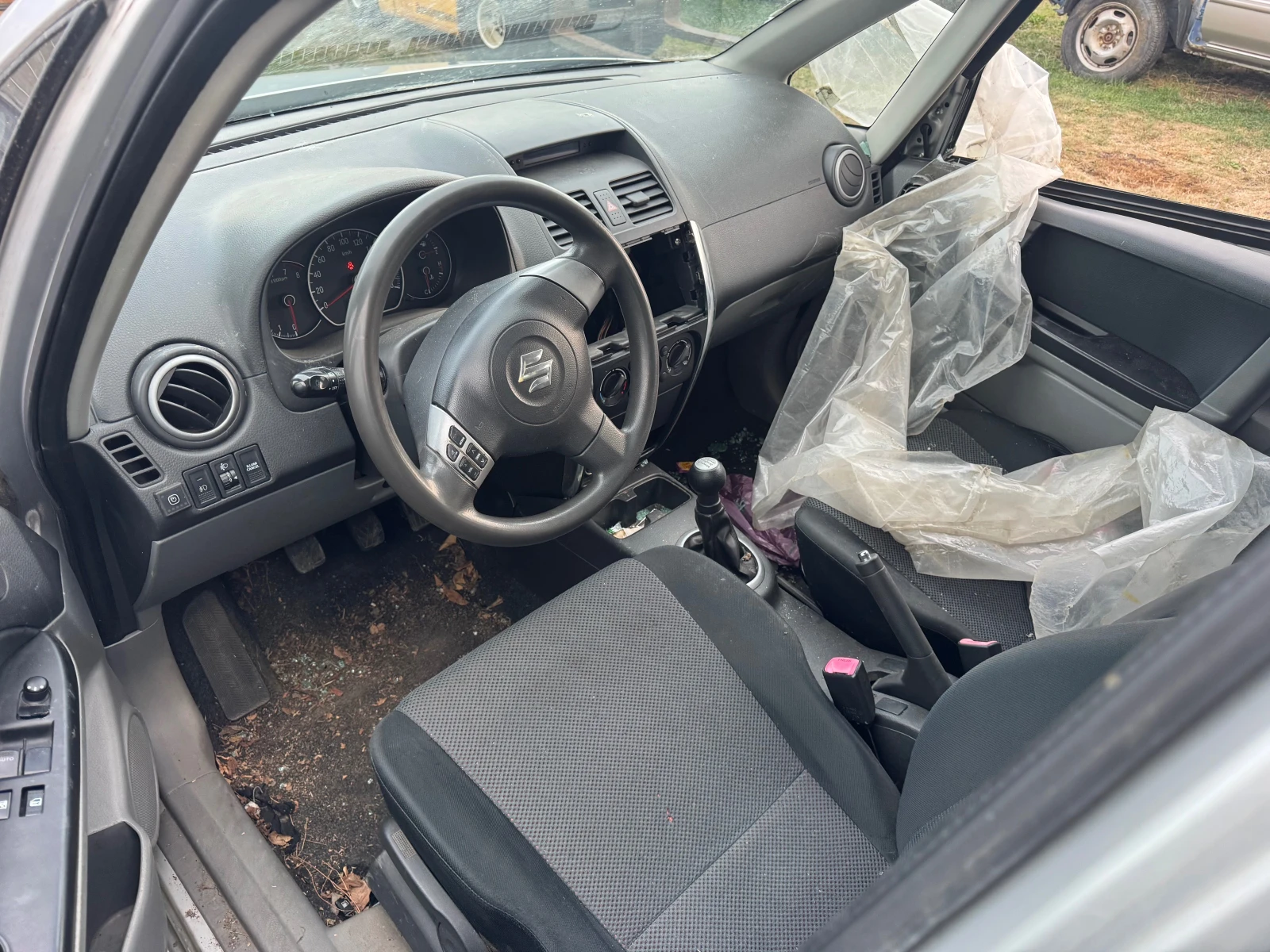 Suzuki SX4 1.6 i, снимка 5 - Автомобили и джипове - 56168146
