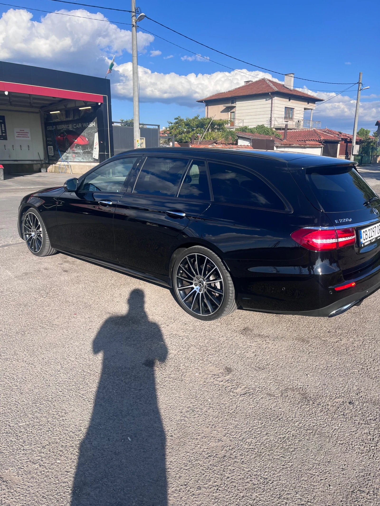 Mercedes-Benz E 220, снимка 4 - Автомобили и джипове - 56468358