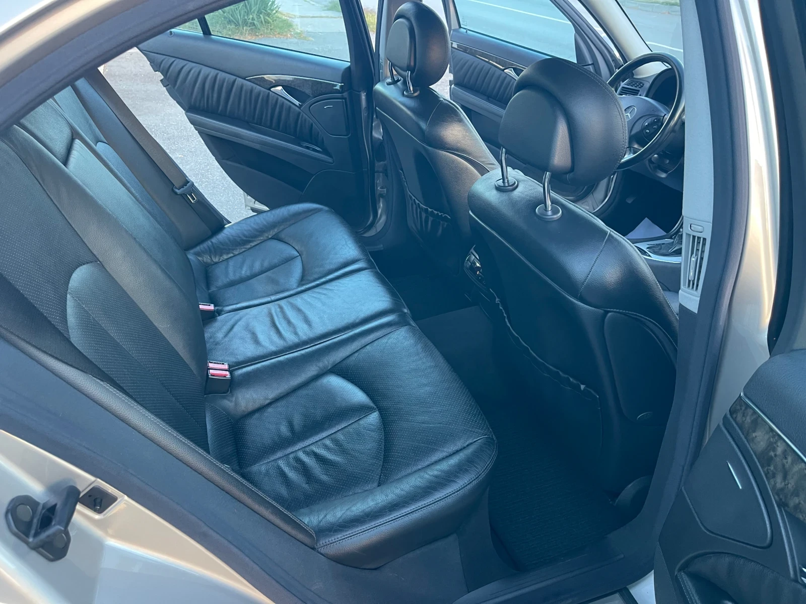 Mercedes-Benz E 320 CDI 204к.с AVANTGARDE, снимка 13 - Автомобили и джипове - 56653061