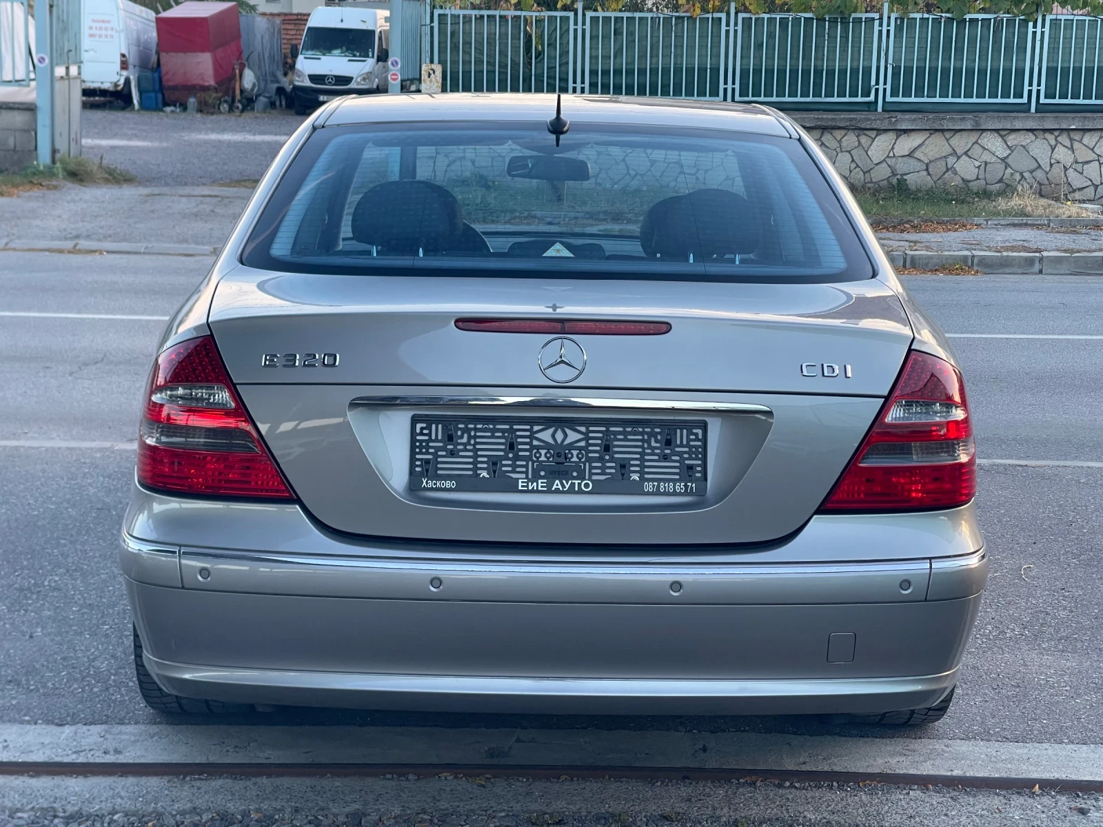Mercedes-Benz E 320 CDI 204к.с AVANTGARDE, снимка 7 - Автомобили и джипове - 56653061
