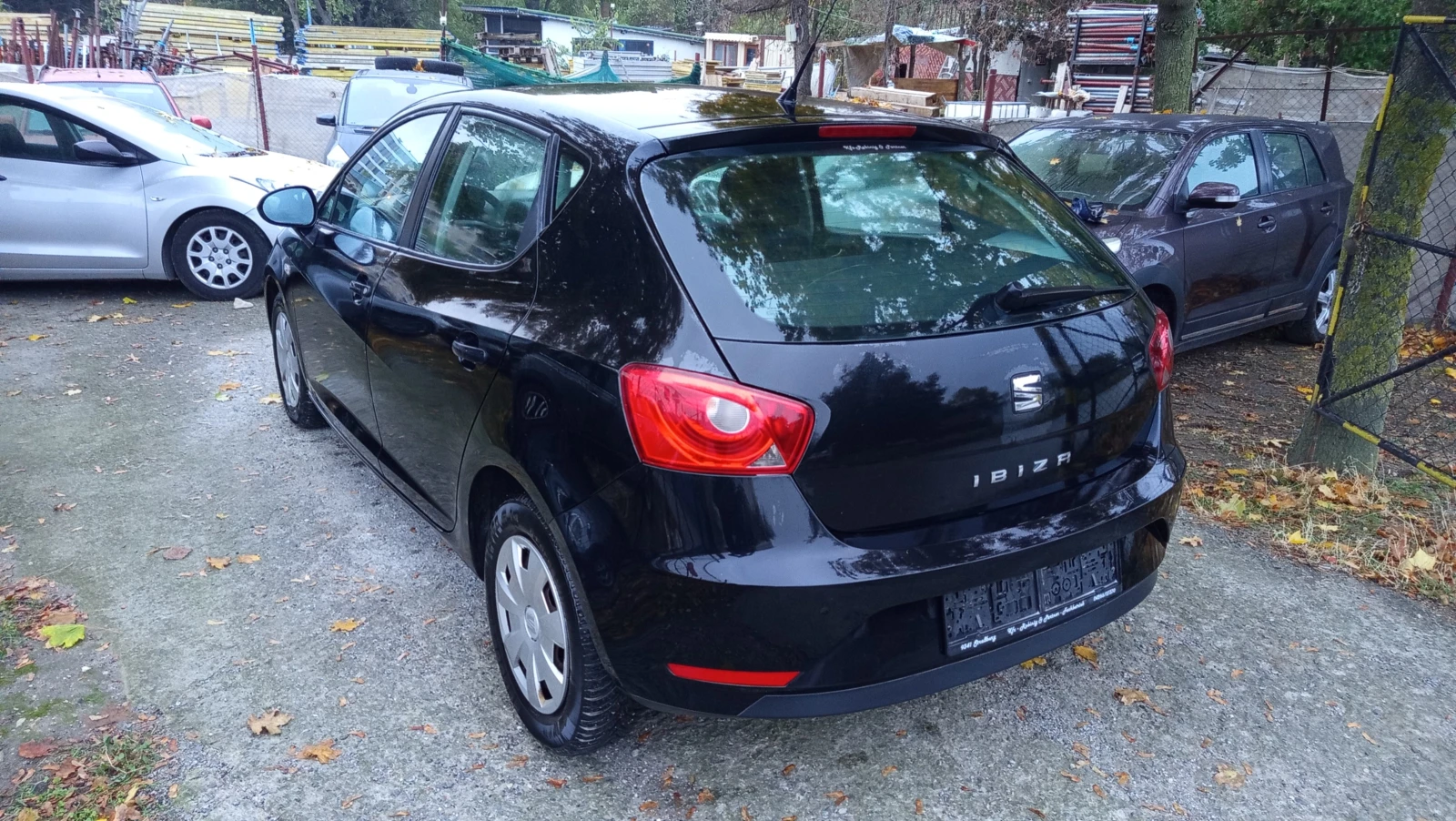 Seat Ibiza 1.2i FACELIFT 2015г, снимка 10 - Автомобили и джипове - 56727883