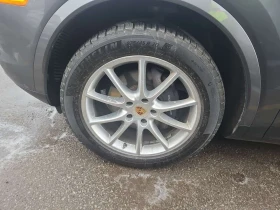 Porsche Cayenne  Type 9YA / CARFAX/CAMERA /PANO / NAVI , снимка 6