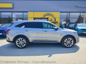 Обява за продажба на Kia Sorento 4x4 Platinum 2.2 CRDi (201hp) AT8 ~73 200 лв. - изображение 4