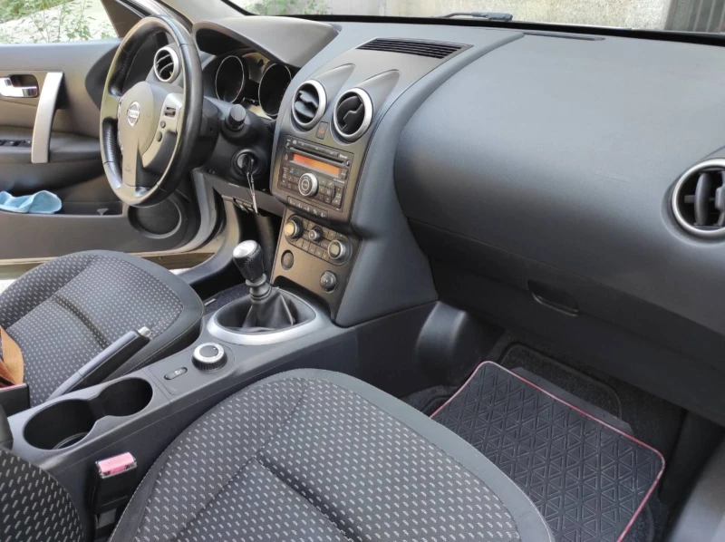 Nissan Qashqai, снимка 11 - Автомобили и джипове - 53172443