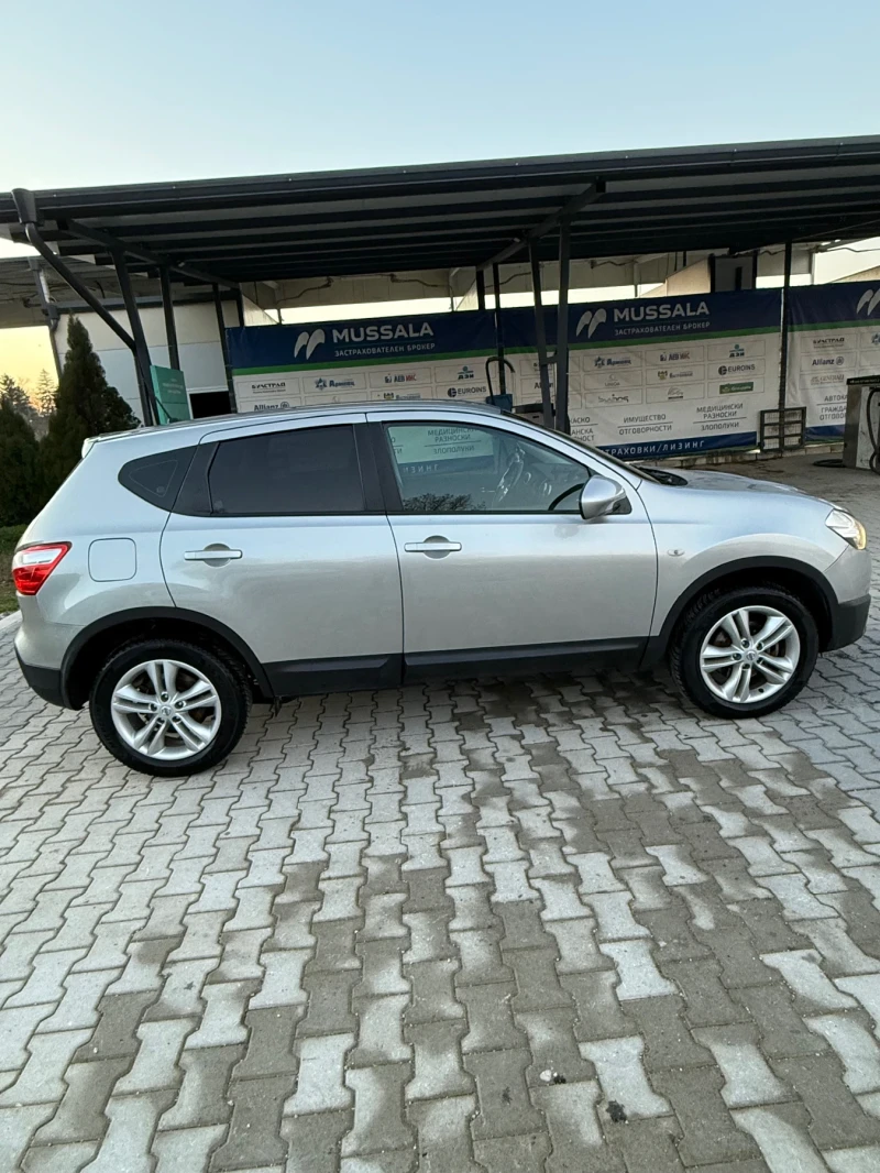 Nissan Qashqai 1.6 DCI , снимка 5 - Автомобили и джипове - 53415975