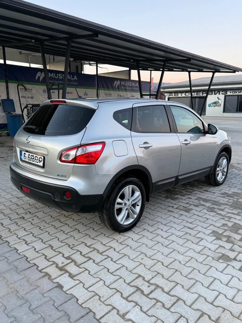 Nissan Qashqai 1.6 DCI , снимка 4 - Автомобили и джипове - 53415975