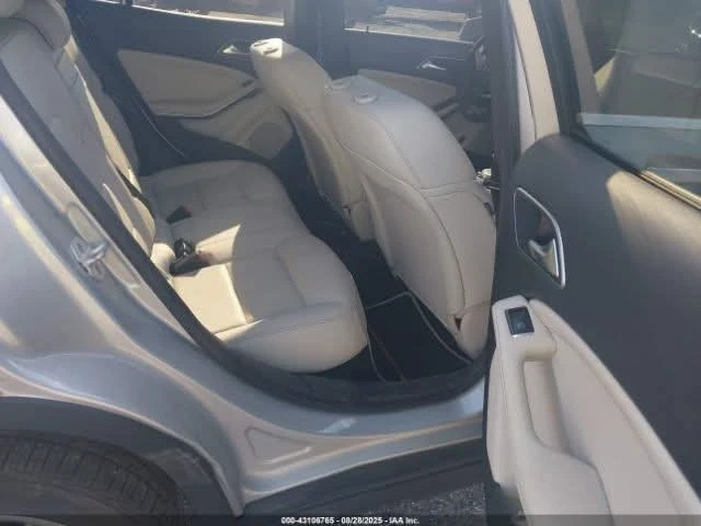 Mercedes-Benz GLA 250 4MATIC  | Mobile.bg   11