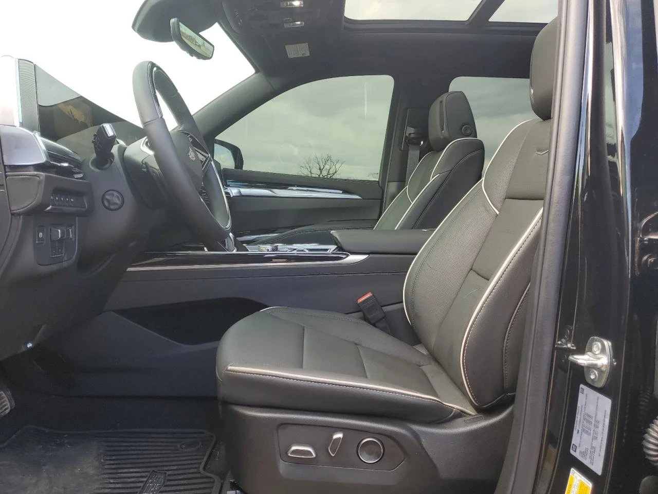 Cadillac Escalade  - изображение 7