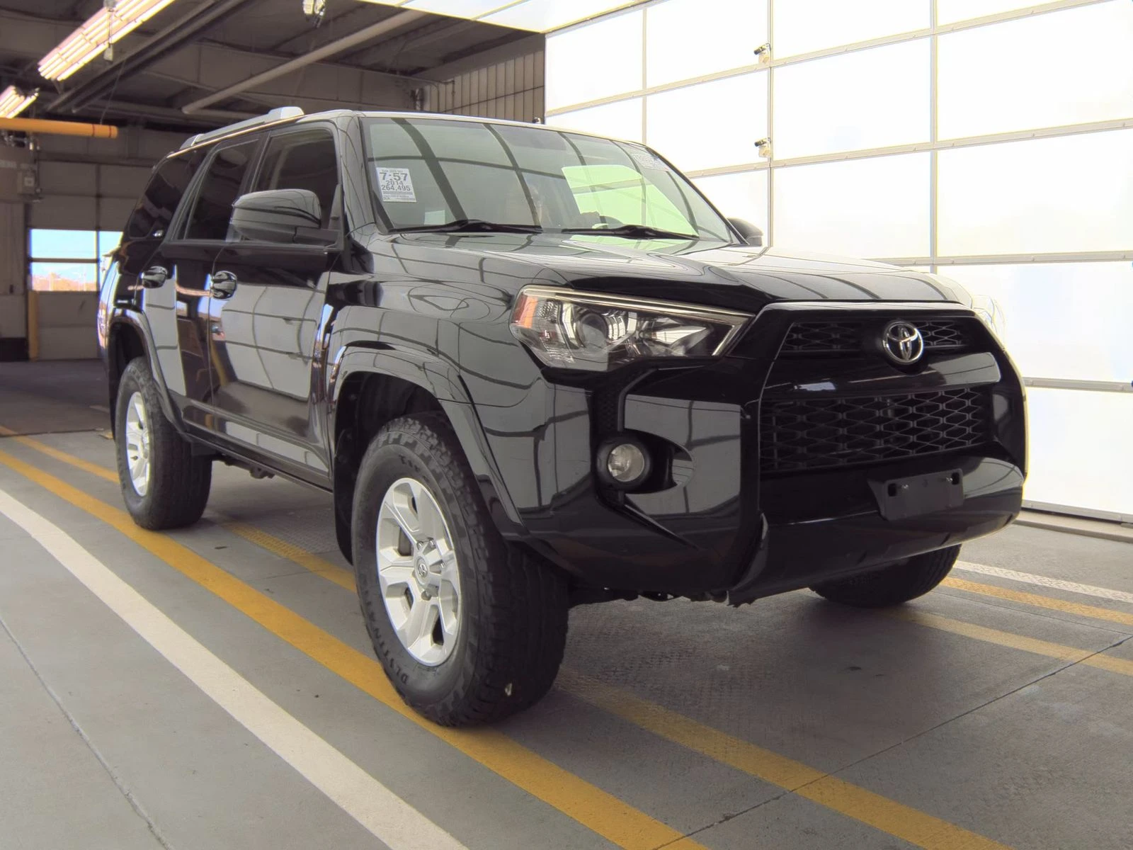 Toyota 4runner SR5 AWD/ 1 СОБСТВЕНИК  - изображение 3