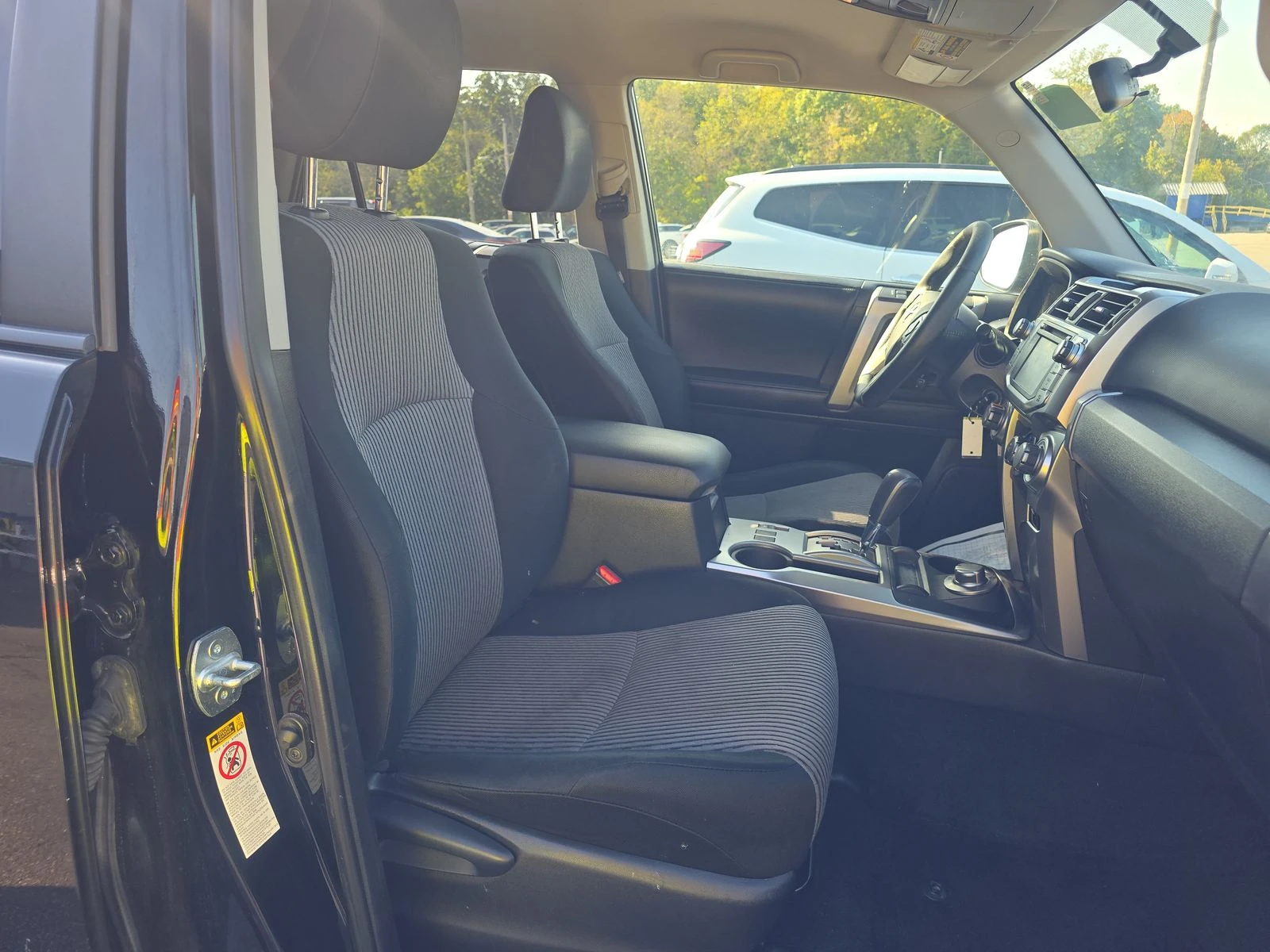 Toyota 4runner SR5 AWD/ 1 СОБСТВЕНИК  - изображение 10