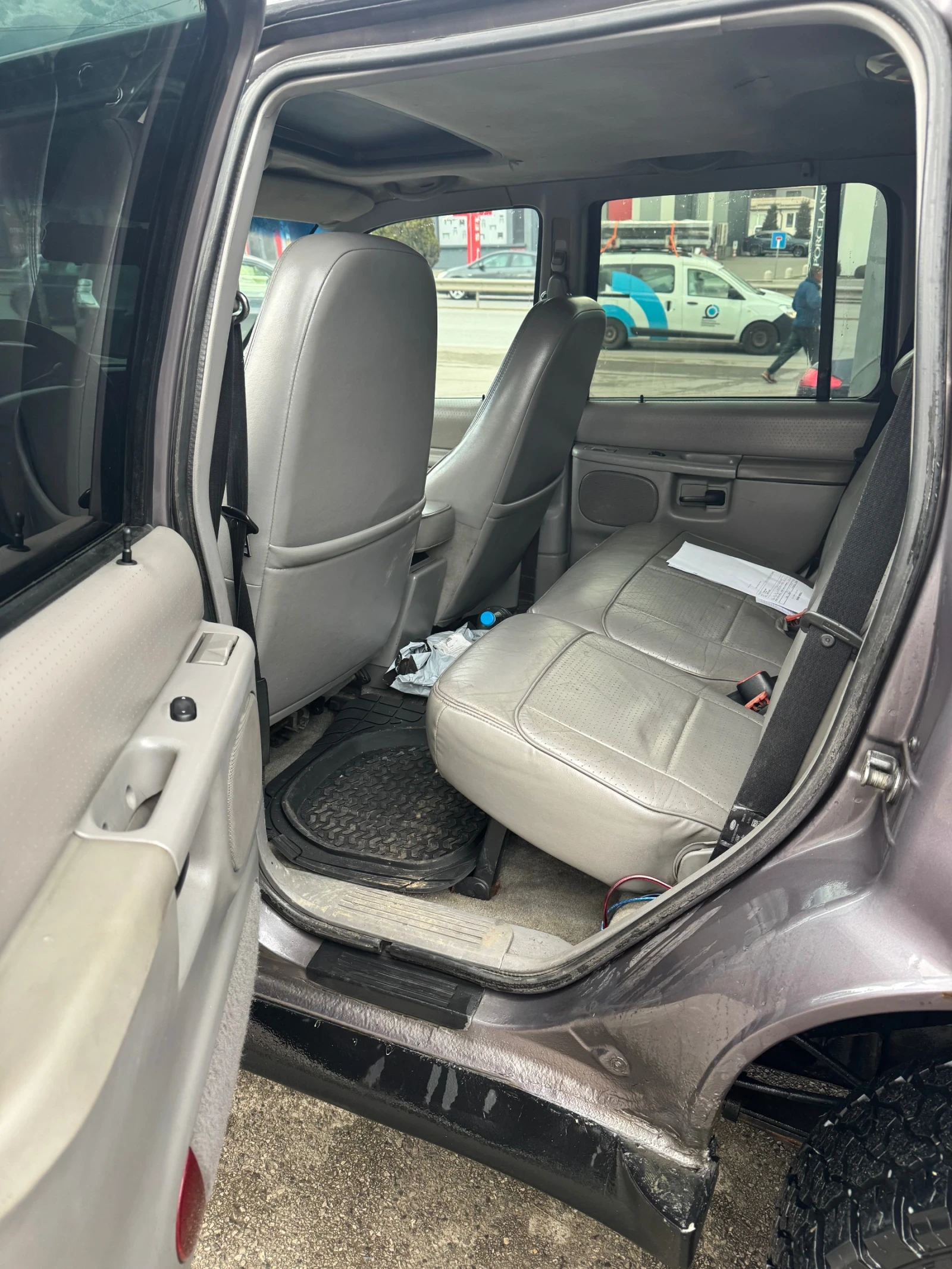 Ford Explorer 4.0 V6 Бензин - Газ, снимка 9 - Автомобили и джипове - 53965117