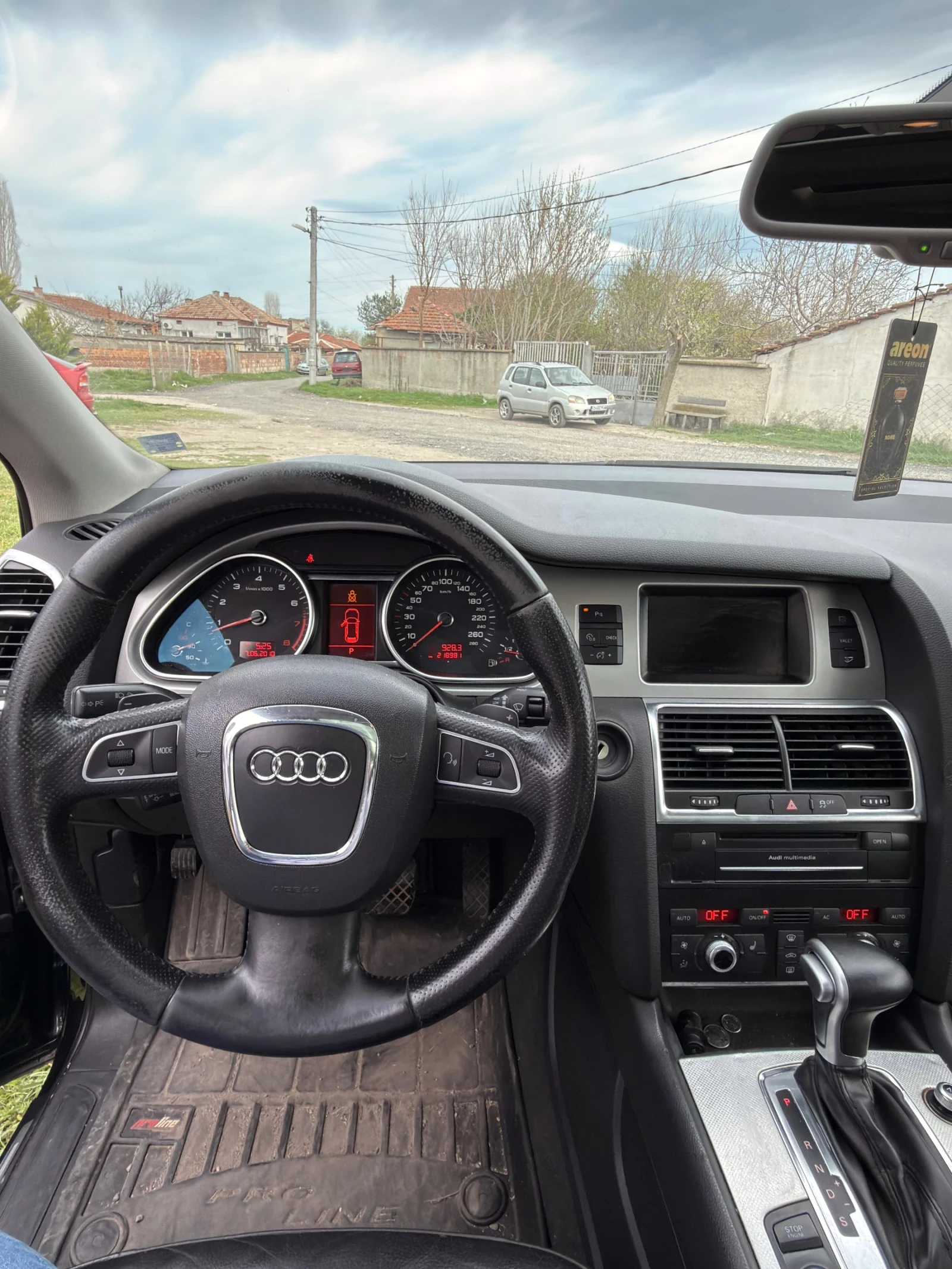 Audi Q7, снимка 6 - Автомобили и джипове - 54127084