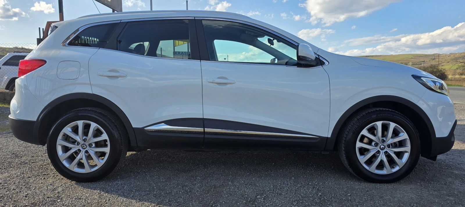 Renault Kadjar 1.5 Dci-Intens-110hp-Automato, снимка 4 - Автомобили и джипове - 54160949