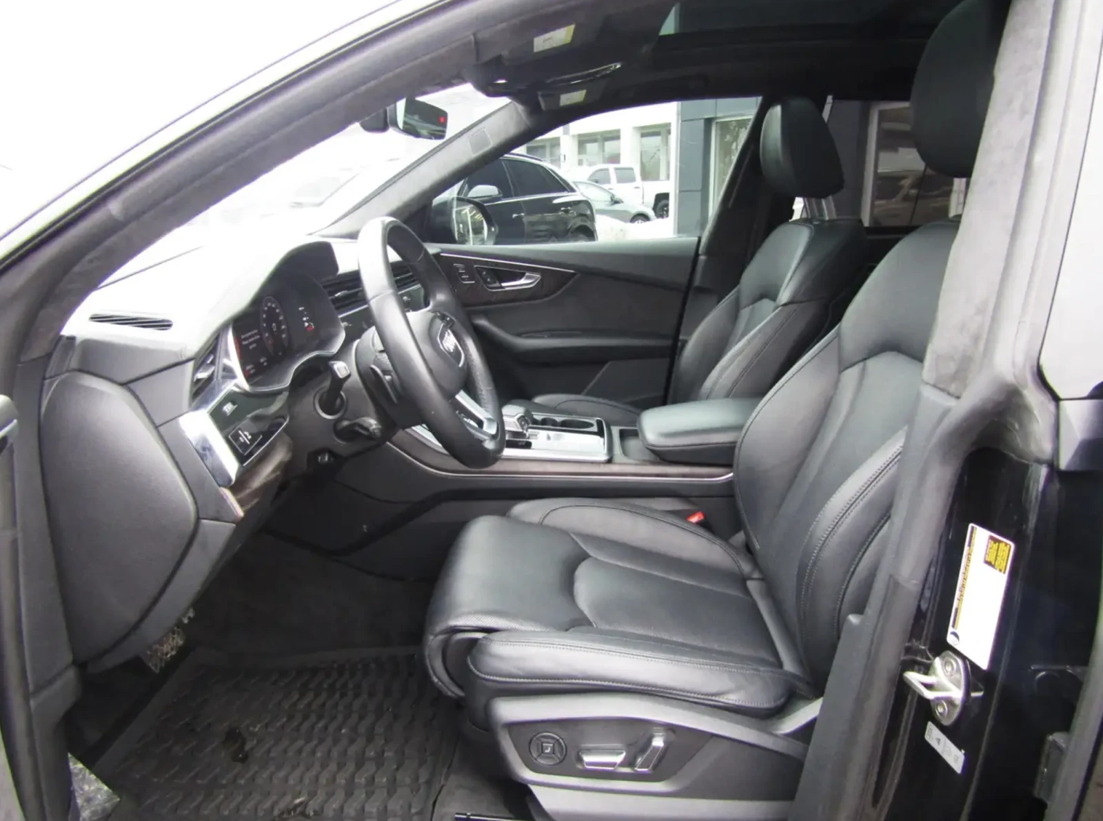 Audi Q8 2021 Audi Q8 TECHNIK, снимка 7 - Автомобили и джипове - 54538225