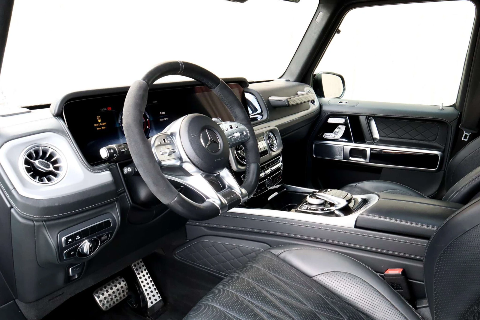 Mercedes-Benz G AMG G 63 / DESIGNO / ПАНОРАМА / ЦЕНА ДО БГ, снимка 8 - Автомобили и джипове - 54900419