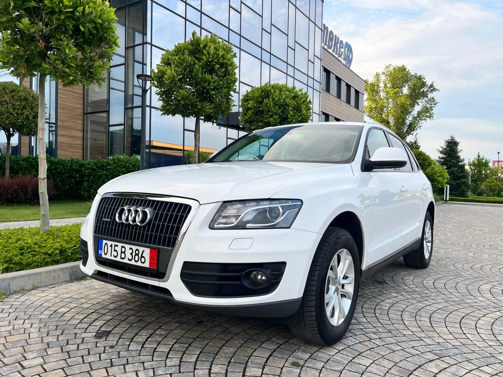 Audi Q5 2.0TDI* 170к.с.* 4х4* Префейс* Нави* Bose* Перфект, снимка 5 - Автомобили и джипове - 54936799