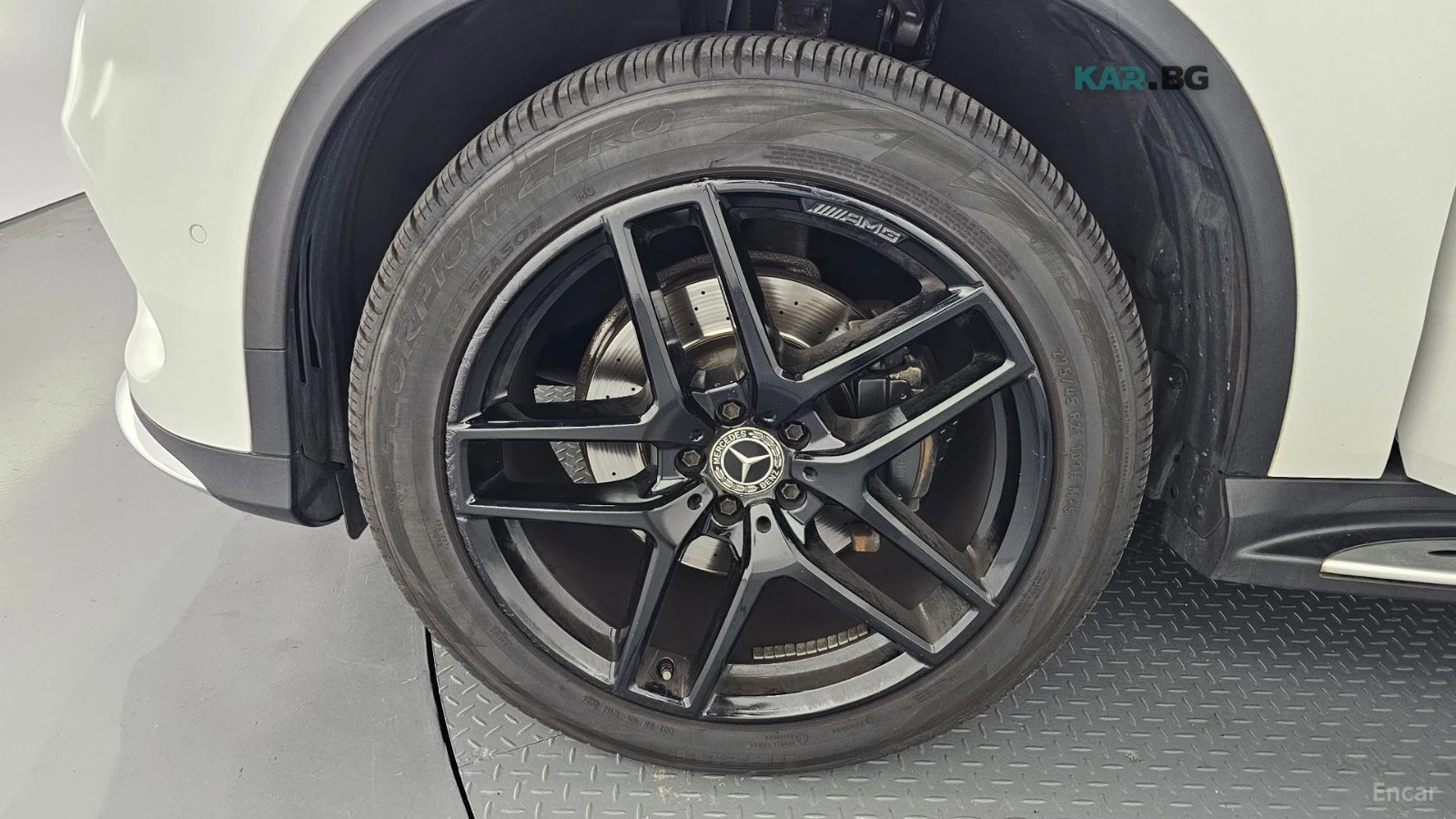 Mercedes-Benz GLE 350 d* 4MATIC* 360* КАМЕРА* HARMAN* KARDON* SUNROOF* , снимка 16 - Автомобили и джипове - 55117945