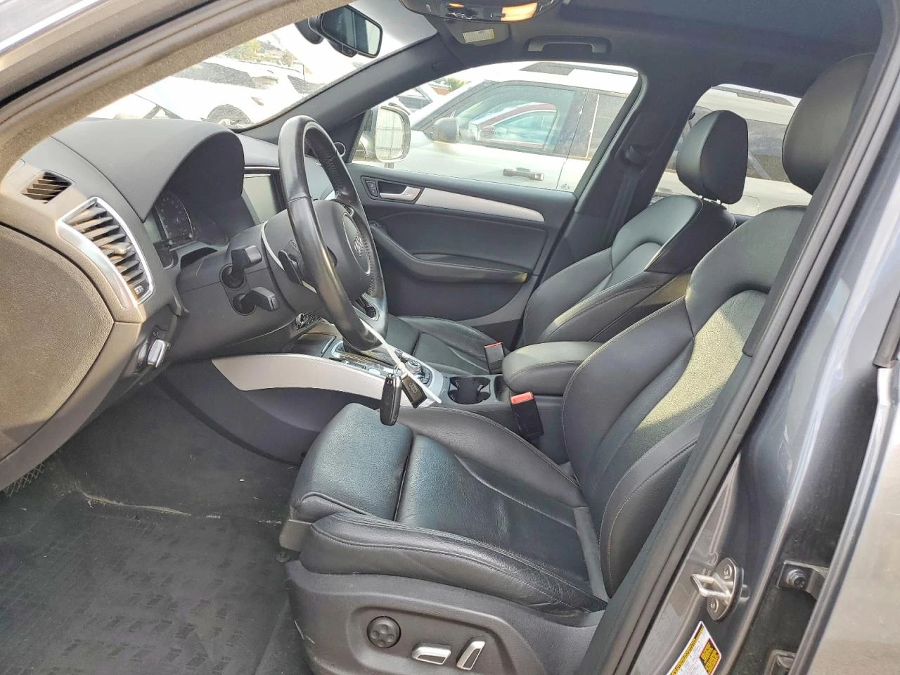 Audi Q5 2.0l Premium Plus, снимка 7 - Автомобили и джипове - 55994289