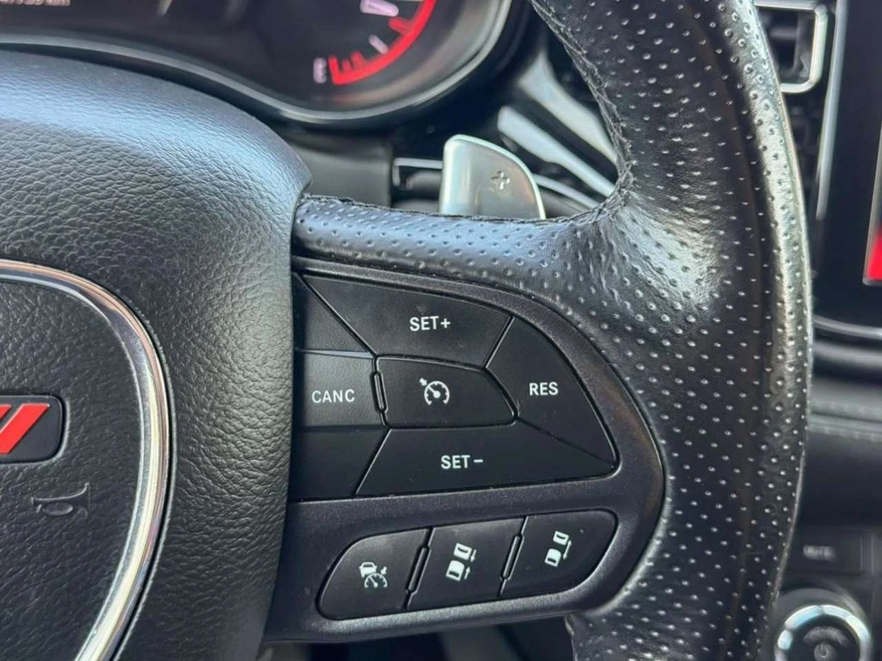 Dodge Durango 6 Passenger Seating | AWD Capability | Blacktop Pa, снимка 15 - Автомобили и джипове - 56436311