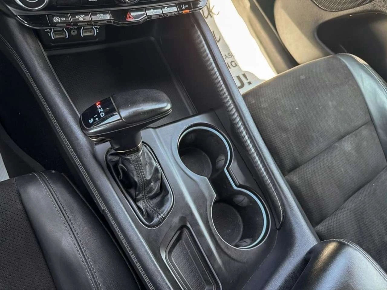 Dodge Durango 6 Passenger Seating | AWD Capability | Blacktop Pa, снимка 17 - Автомобили и джипове - 56436311