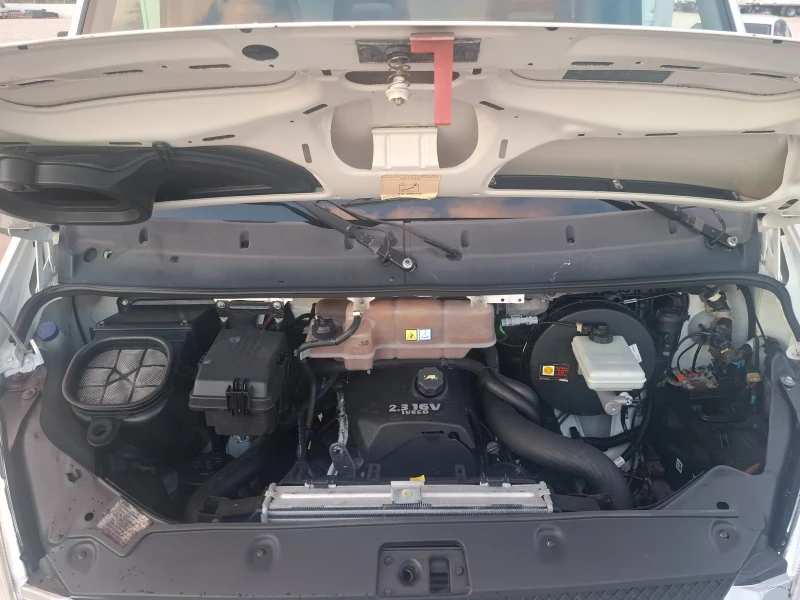 Iveco Daily До3.5т/Maxi/4.35м, снимка 14 - Бусове и автобуси - 52693250