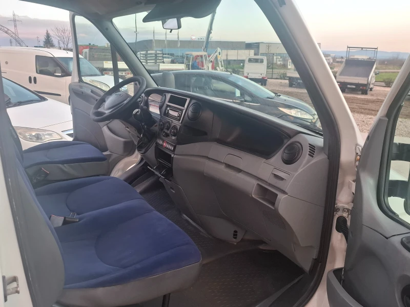 Iveco Daily До3.5т/Maxi/4.35м, снимка 9 - Бусове и автобуси - 52693250