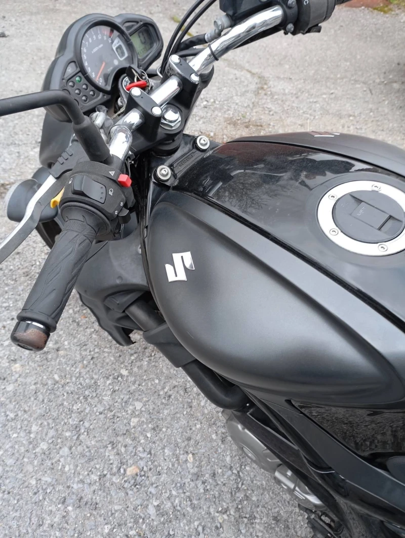 Suzuki Gladius 650, снимка 8 - Мотоциклети и мототехника - 52318856
