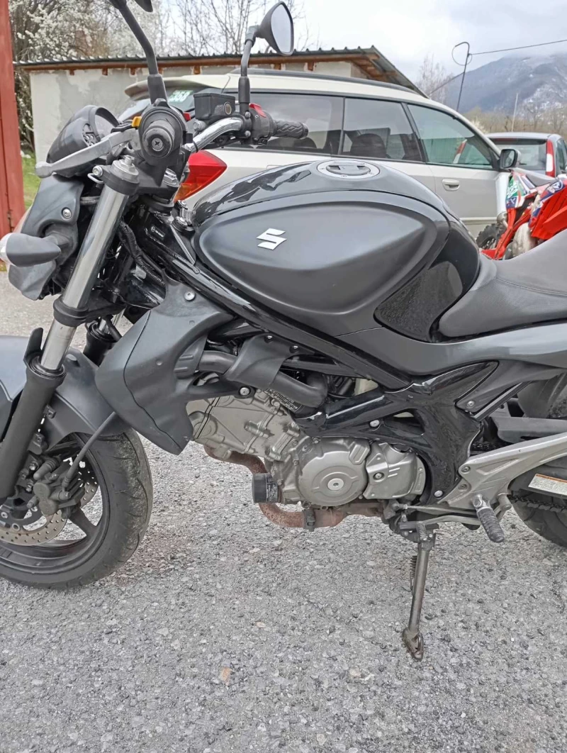 Suzuki Gladius 650, снимка 3 - Мотоциклети и мототехника - 52318856