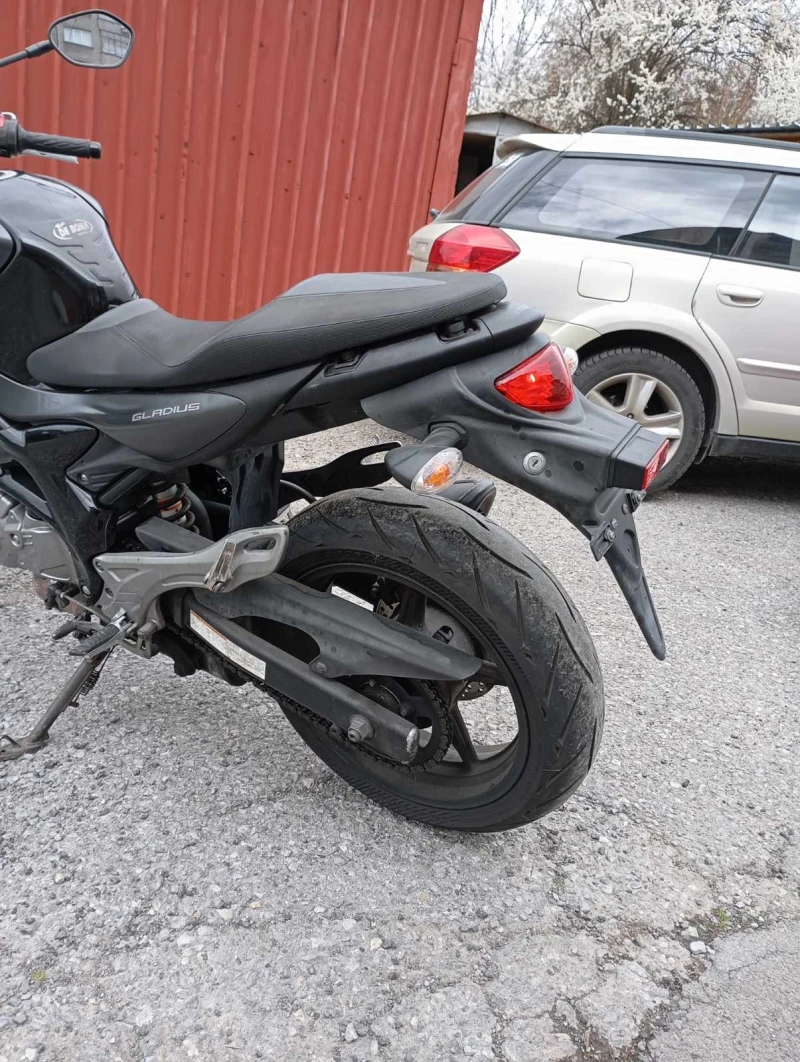 Suzuki Gladius 650, снимка 11 - Мотоциклети и мототехника - 52318856