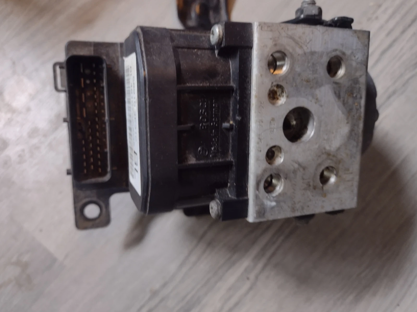 589103E310  ABS ����� KIA SORENTO 0265216928 58910-3E310    | Mobile.bg � ����������� 4