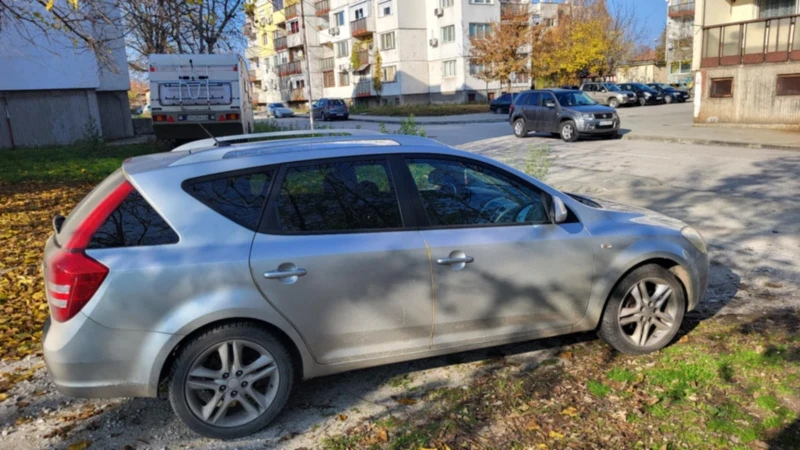 Kia Ceed, снимка 6 - Автомобили и джипове - 48225288