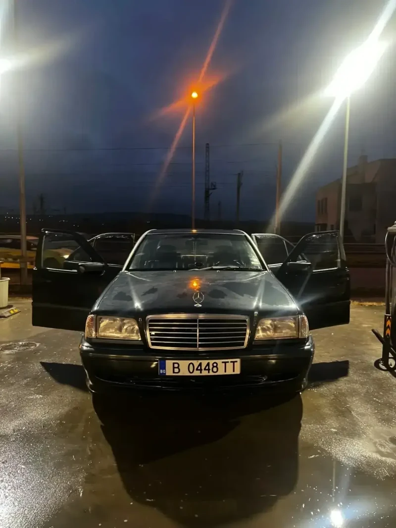 Mercedes-Benz C 250, снимка 1 - Автомобили и джипове - 48453952