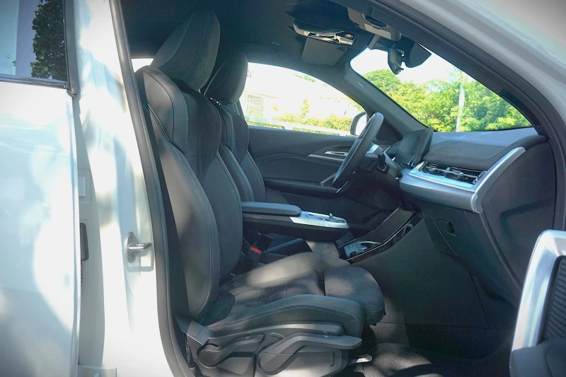 BMW iX2 НОВ!/eDrive20/M-SPORT/204HP/NAVI/LED/ALKH/252gpr, снимка 12 - Автомобили и джипове - 51569747