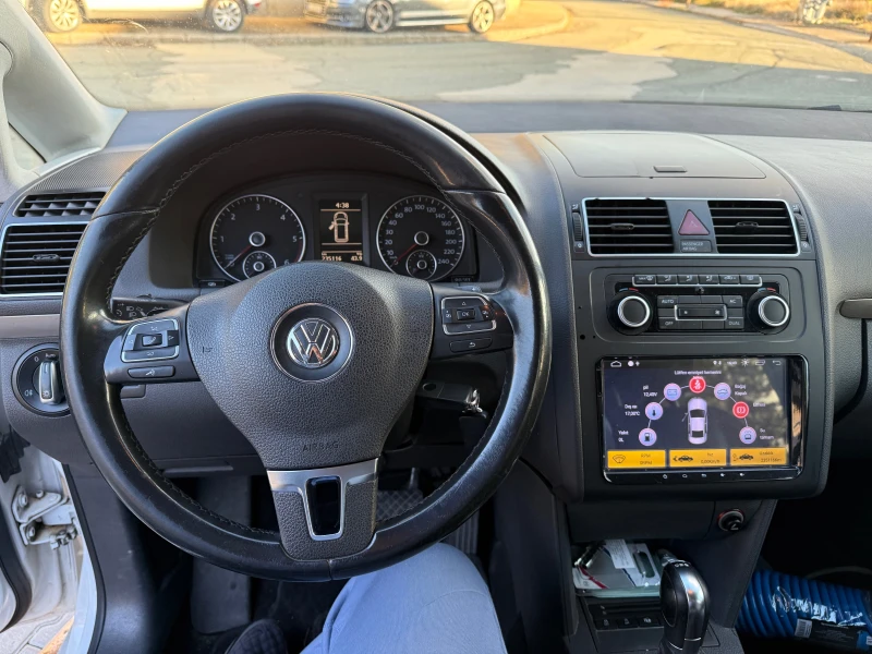 VW Touran 2000-140 ks AVTOMAT, снимка 11 - Автомобили и джипове - 52001846