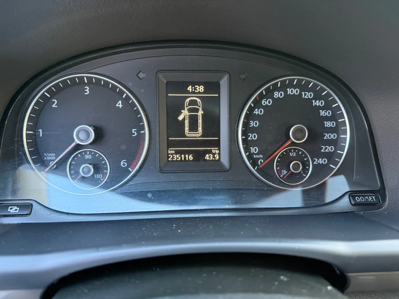 VW Touran 2000-140 ks AVTOMAT, снимка 12 - Автомобили и джипове - 52001846