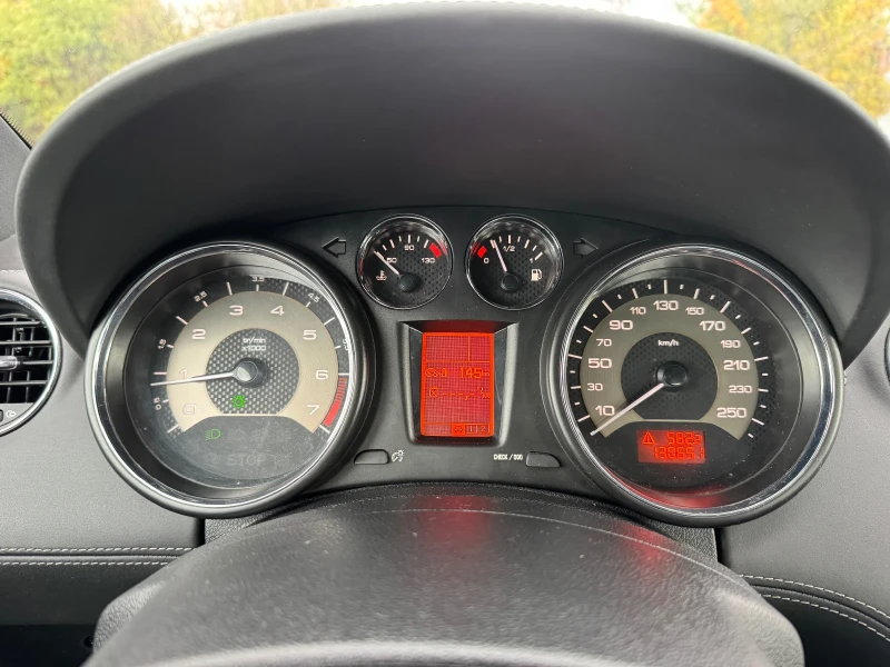 Peugeot RCZ 1.6Turbo, снимка 15 - Автомобили и джипове - 52172600