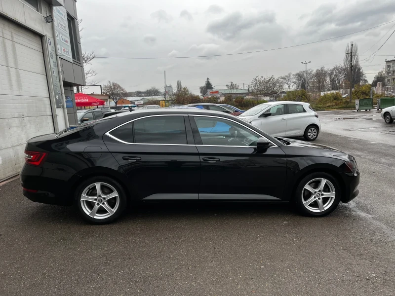 Skoda Superb 1.6 TDI, снимка 9 - Автомобили и джипове - 52575063