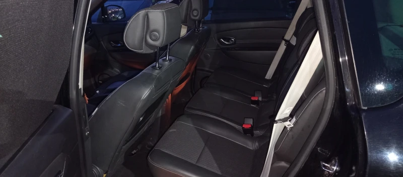 Renault Scenic 1.6DCI KEYLESS NAVI , снимка 11 - Автомобили и джипове - 52729358