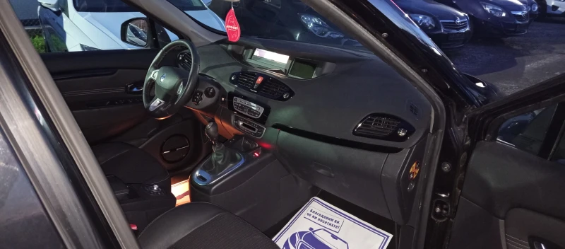 Renault Scenic 1.6DCI KEYLESS NAVI , снимка 10 - Автомобили и джипове - 52729358