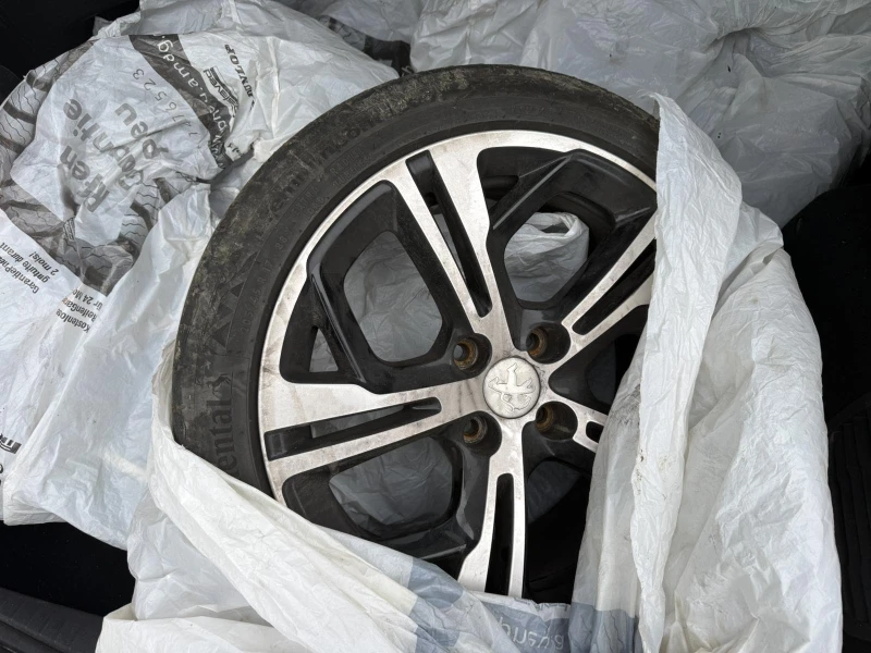 Peugeot 208 GTI Швейцария ОЧАКВАН ВНОС, снимка 15 - Автомобили и джипове - 53221472