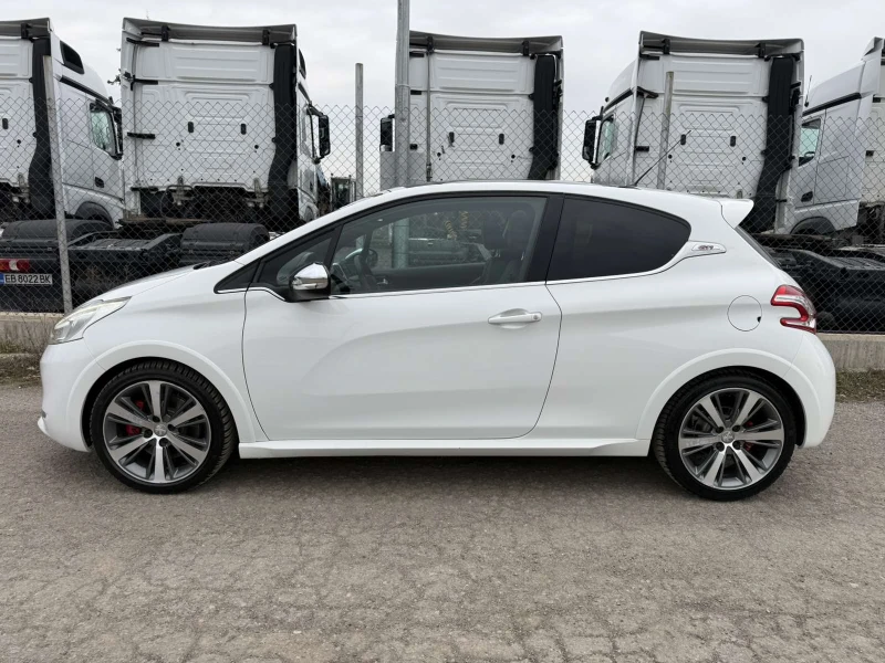 Peugeot 208 GTI Швейцария КАТО НОВА, снимка 2 - Автомобили и джипове - 53221472