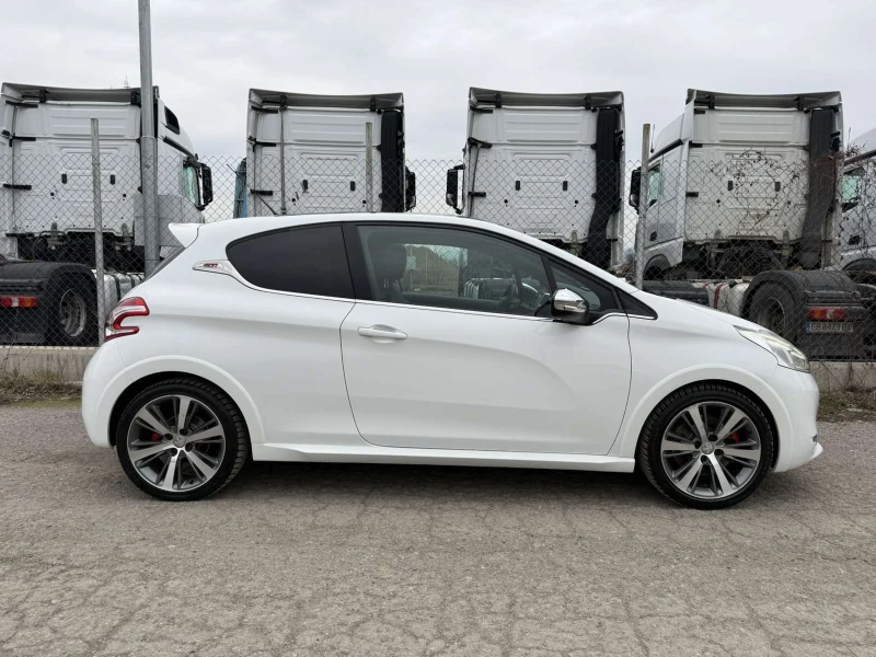 Peugeot 208 GTI Швейцария КАТО НОВА, снимка 5 - Автомобили и джипове - 53221472