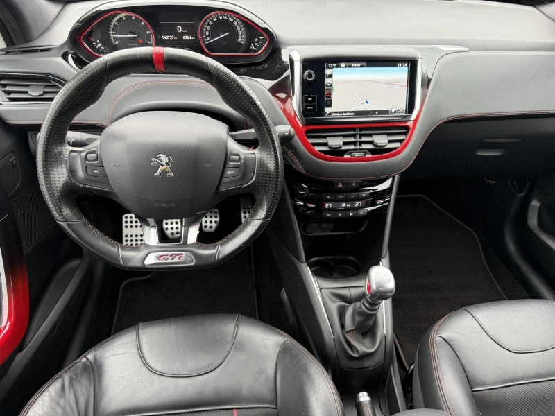 Peugeot 208 GTI Швейцария КАТО НОВА, снимка 15 - Автомобили и джипове - 53221472