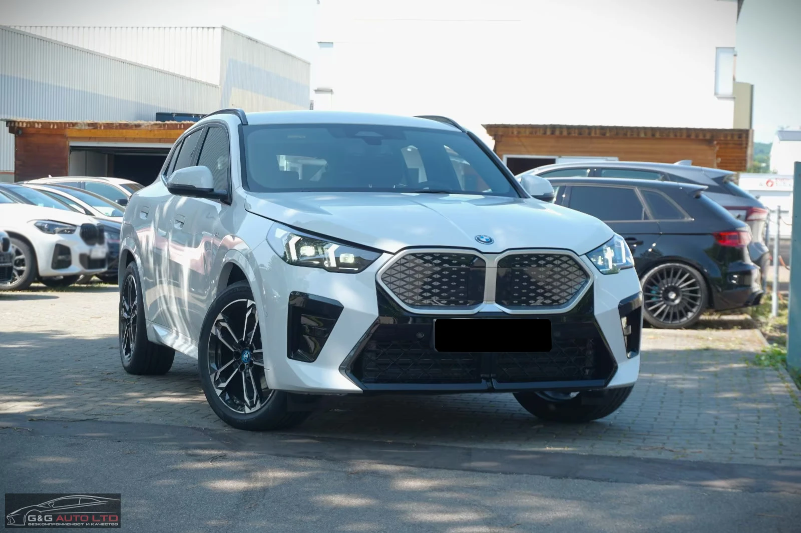 BMW iX2 НОВ!/eDrive20/M-SPORT/204HP/NAVI/LED/CAM/ALKH/252g - изображение 4