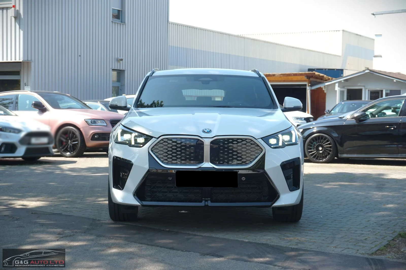 BMW iX2 НОВ!/eDrive20/M-SPORT/204HP/NAVI/LED/CAM/ALKH/252g - изображение 2