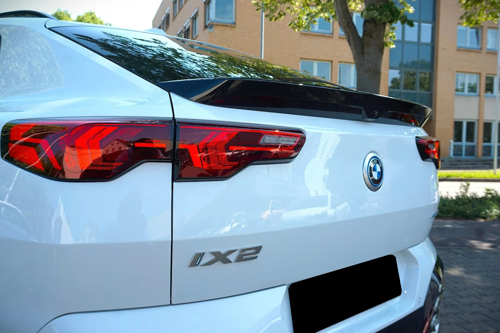 BMW iX2 НОВ!/eDrive20/M-SPORT/204HP/NAVI/LED/CAM/ALKH/252g - изображение 7