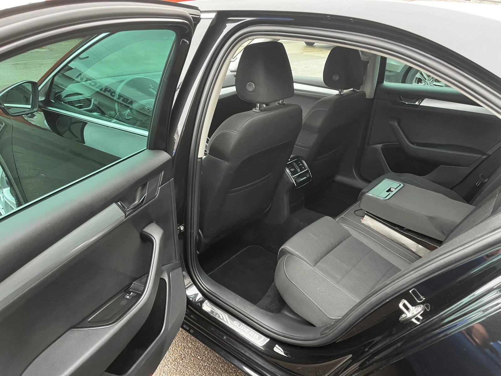 Skoda Superb 1.6 TDI | Mobile.bg � ����������� 12